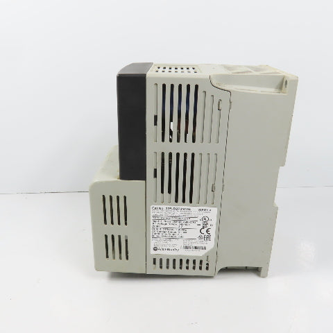 Allen Bradley 22B-D2P3N104 Ser A 0.75kW/1HP AC Drive 0-460V 3PH (Cracked Front)