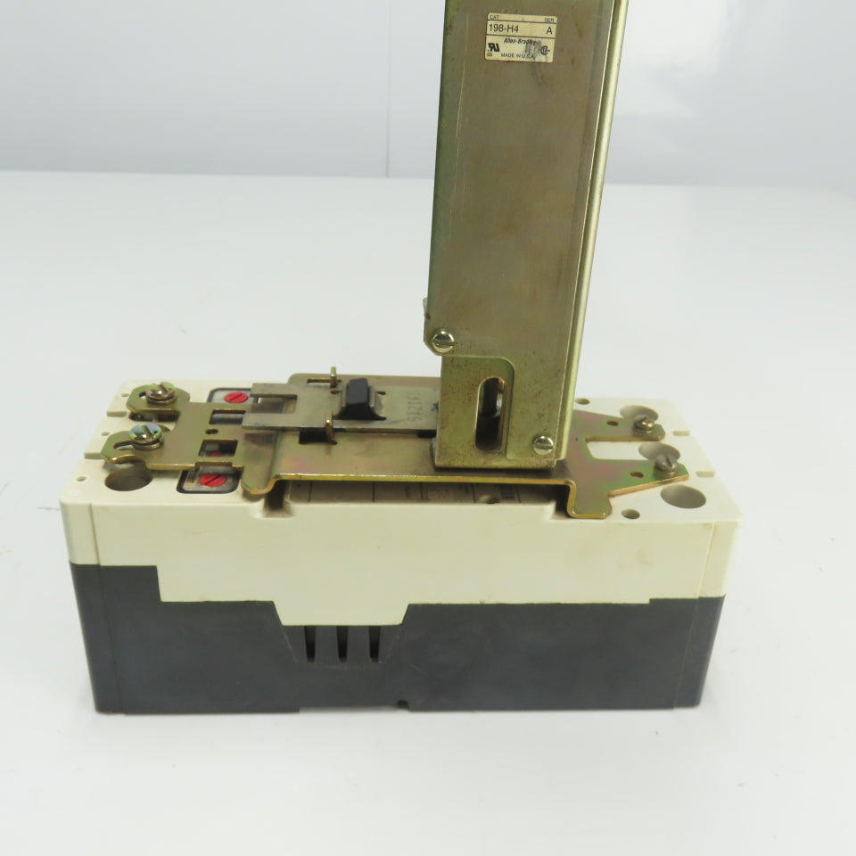 Cutler Hammer JDB 35K 200A Circuit Breaker 3-Pole 600VAC W/ Disconnect Switch