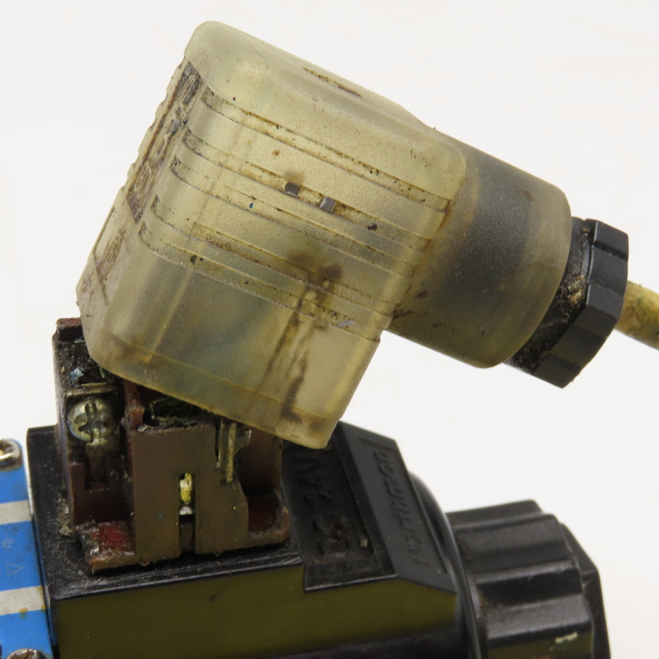 Northman SWH-G02-B2-D24-20 V 4/3 Position Closed Center Hydraulic Valve 24V Coil