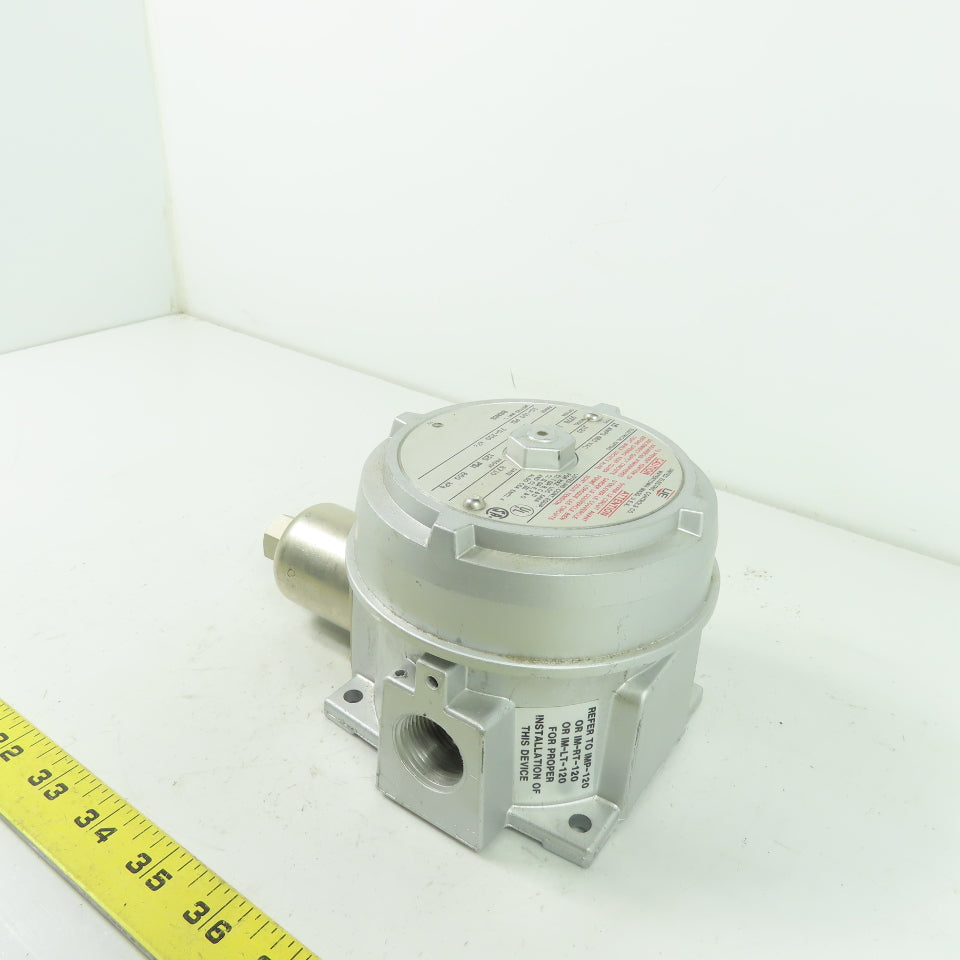 United Electric Controls J120 Model 9778 156 Pressure Switch 15A 480VAC 100PSI