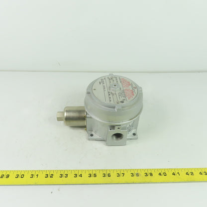 United Electric Controls J120 Model 9778 156 Pressure Switch 15A 480VAC 100PSI