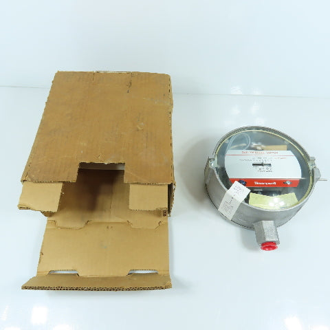 Honeywell C437D 1005 Gas Pressure Switch 5-25 In Of Water NEW