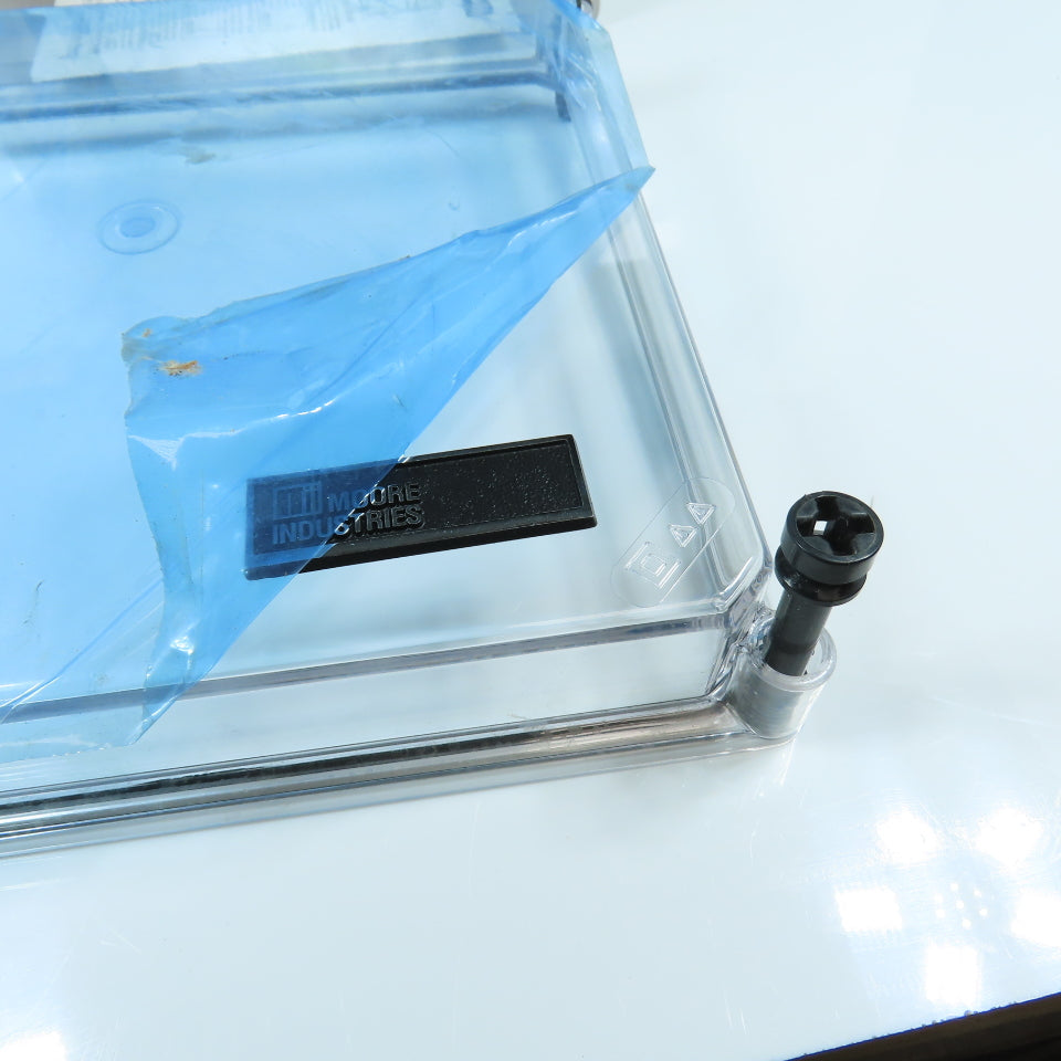 Vynckier Type APO 11x11x5" Fiberglass Electrical Enclosure Backplate & Clear Top