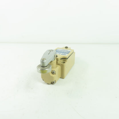 Relay And Control Corp. RCL-301 10A Oil Tight Limit Switch Roller Lever 300VAC