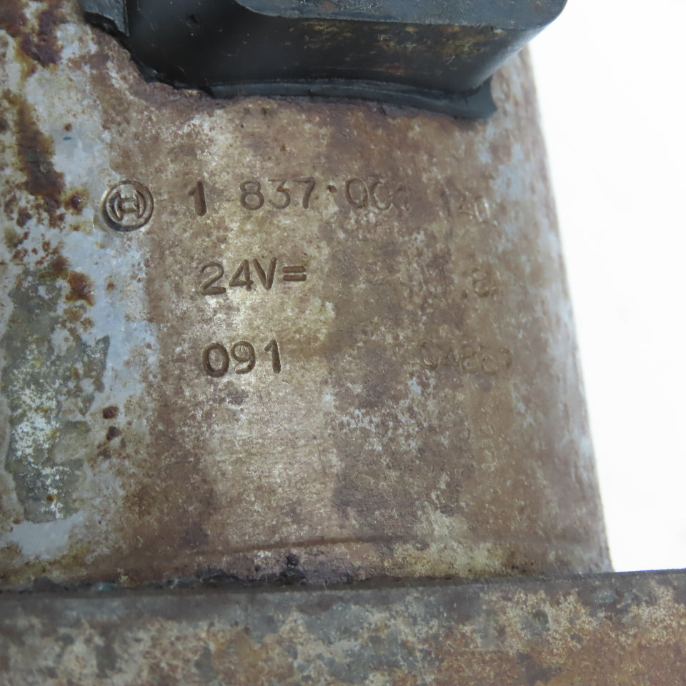 Bosch 0 810 001 715 5/3 Position Closed Center Directional Valve 24VDC