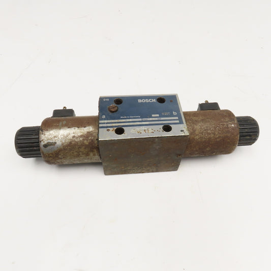 Bosch 0 810 001 715 5/3 Position Closed Center Directional Valve 24VDC