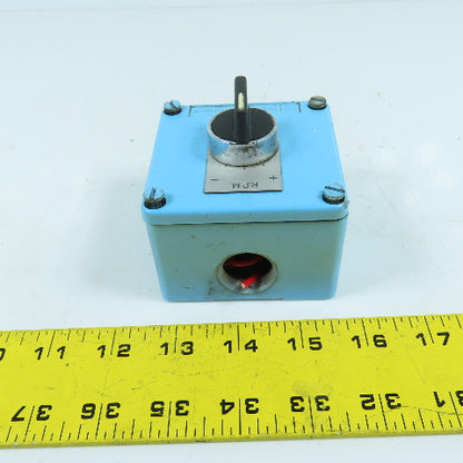 Telemecanique 3-Position Spring Return Selector Switch 380V W/ Enclosure