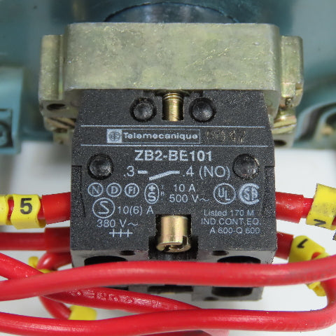 Telemecanique 3-Position Spring Return Selector Switch 380V W/ Enclosure