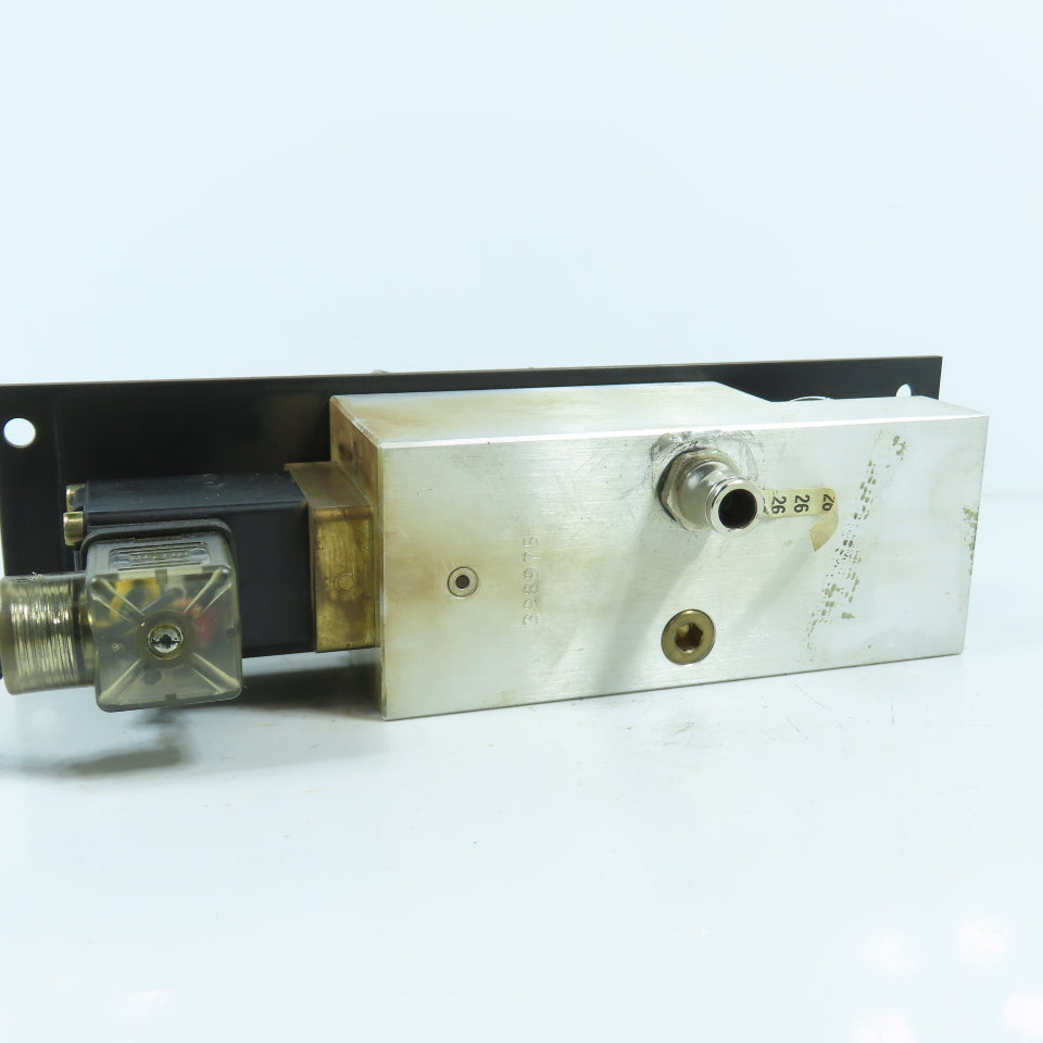 H. Lüdi + Co AG 398975 02 Oxygen Regulator W/ Gauge & Solenoid Burkert 136581H