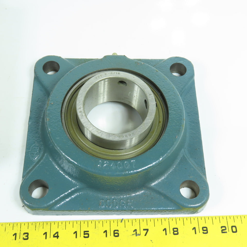 Dodge F4B-VSC-203 123633 4-Bolt Flange Mount Block Ball Bearing 2-3/16" NEW