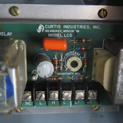 Curtis Industries Model LCS Liquid Level Control W/ Sensitivity Adjust Enclosure