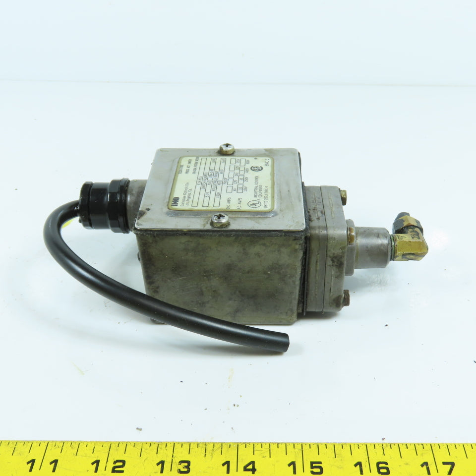 Barksdale E1H-H15 Adjustable Pressure Control Switch .5-15PSI 125-600VAC