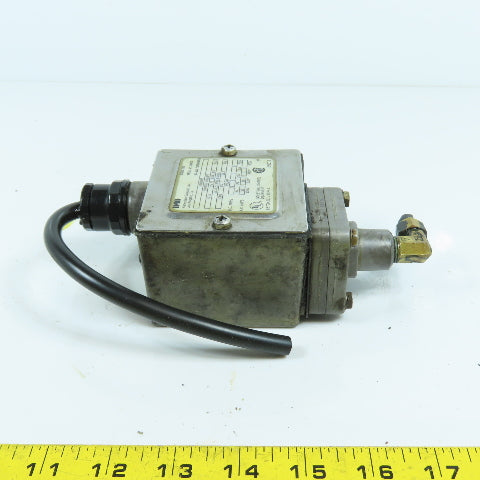 Barksdale E1H-H15 Adjustable Pressure Control Switch .5-15PSI 125-600VAC