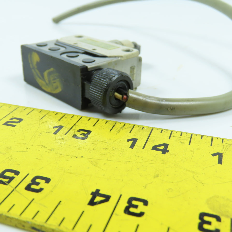 Omron D4E-1A20N 5A Roller Plunger Limit Switch 125/250VAC