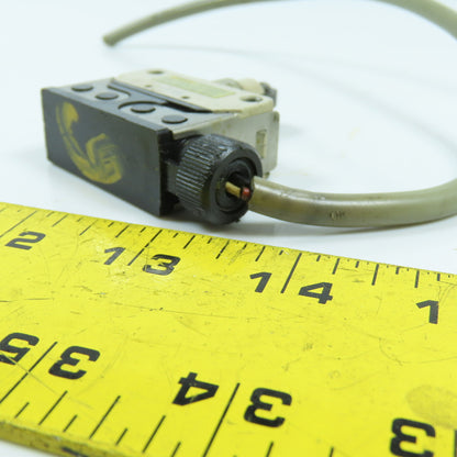 Omron D4E-1A20N 5A Roller Plunger Limit Switch 125/250VAC