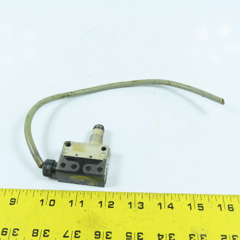 Omron D4E-1A20N 5A Roller Plunger Limit Switch 125/250VAC