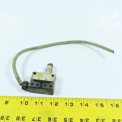 Omron D4E-1A20N 5A Roller Plunger Limit Switch 125/250VAC