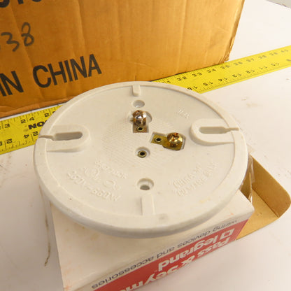 Pass & Seymour 8407DCK 272 660W 250V White Porcelain Keyless Lampholder Lot /42