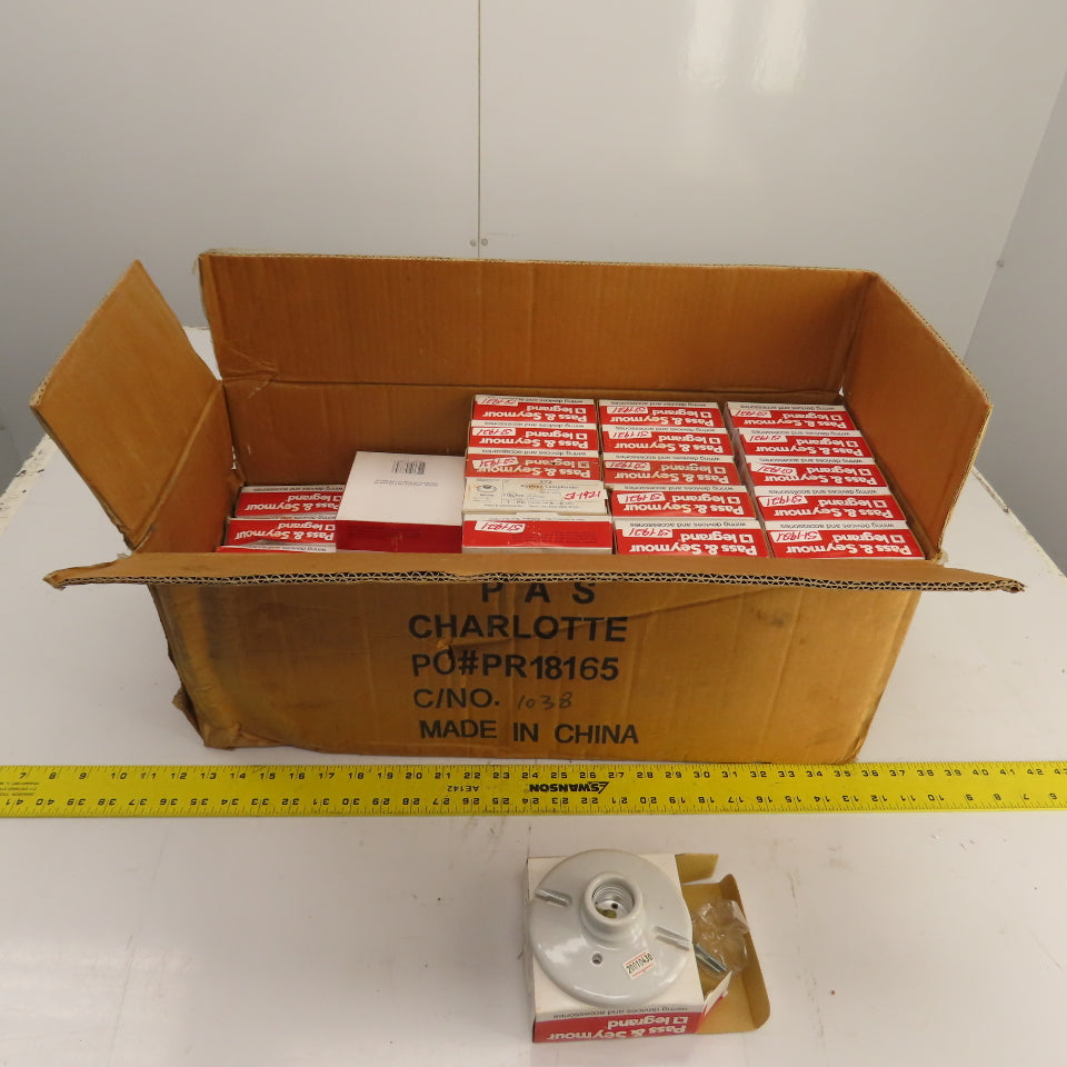 Pass & Seymour 8407DCK 272 660W 250V White Porcelain Keyless Lampholder Lot /42