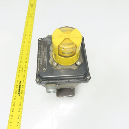 Flowserve 1039SN6R6 Pneumatic Actuator 120PSI 75IN LBS W/ Beacon Indicator
