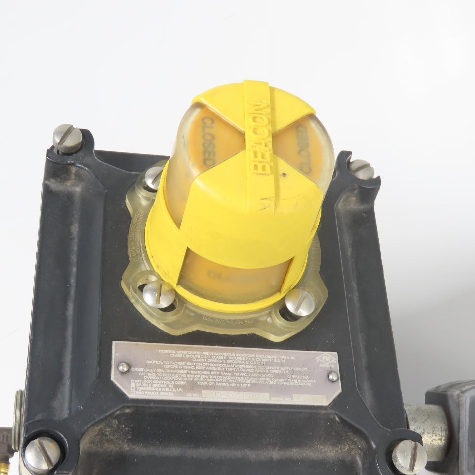 Flowserve 1039SNR6 Pneumatic Actuator 120PSI 96IN LBS W/ Beacon Indicator