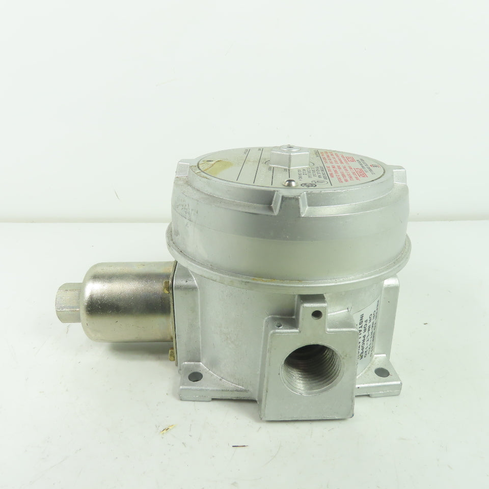UE United Electric 9778 156 Pressure Switch 15A 480VAC 125PSI 850KPA