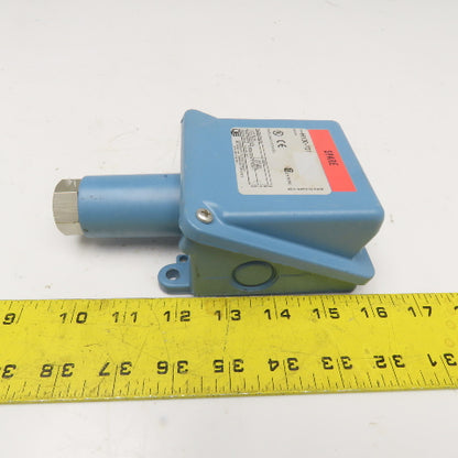 United Electric H100-701 1.5-30PSI 480V Pressure Switch 600PSI Proof