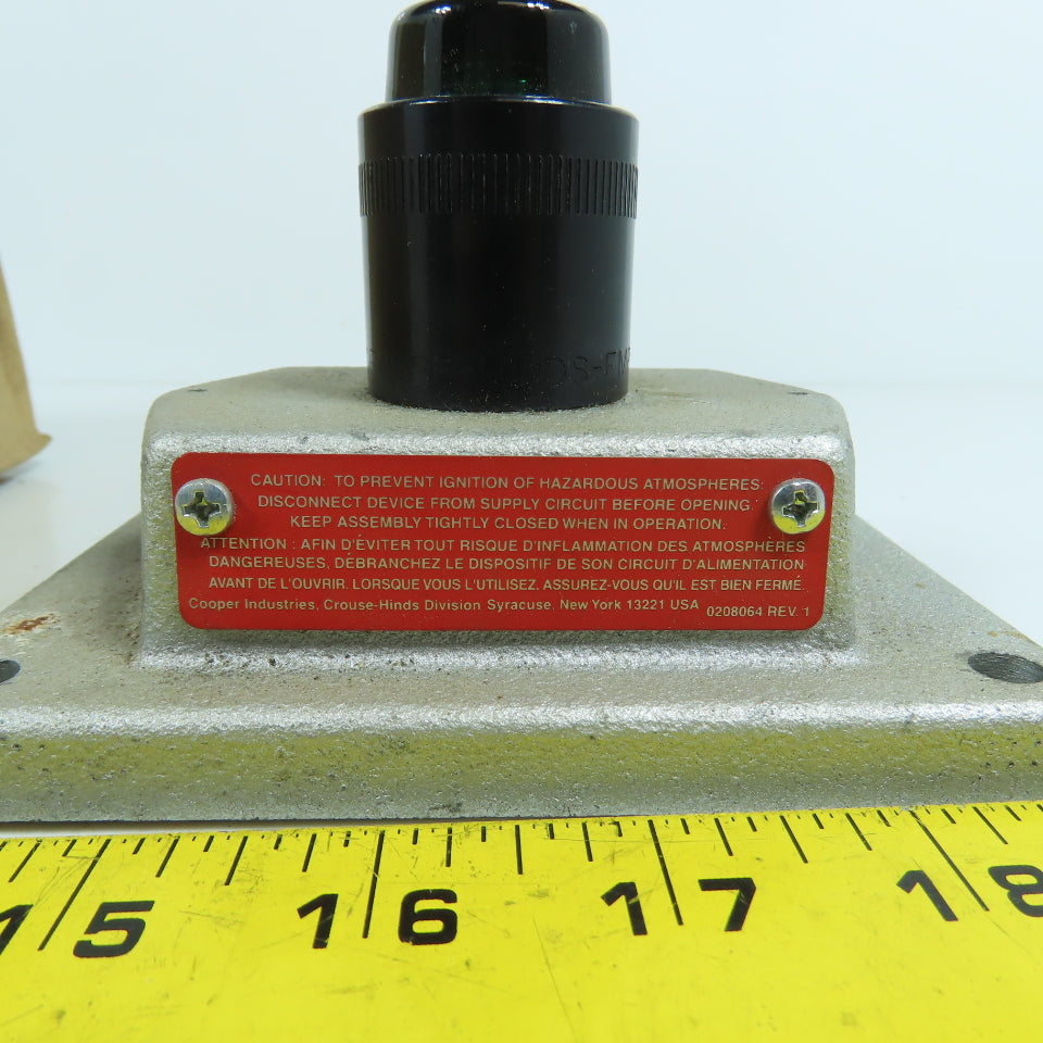 Cooper Crouse Hinds DSD948 J3 Explosion Proof Sealed Cover W/ Green Pilot Light