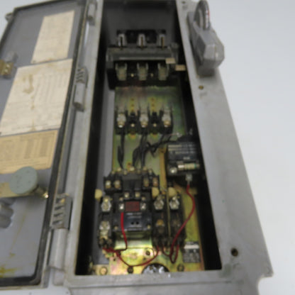 Allen Bradley 712-ASCD24 Ser B 5HP Combination Motor Starter Fusible Disconnect