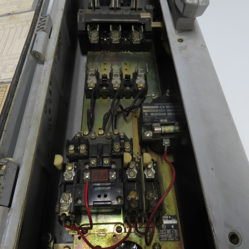 Allen Bradley 712-ASCD24 Ser B 5HP Combination Motor Starter Fusible Disconnect