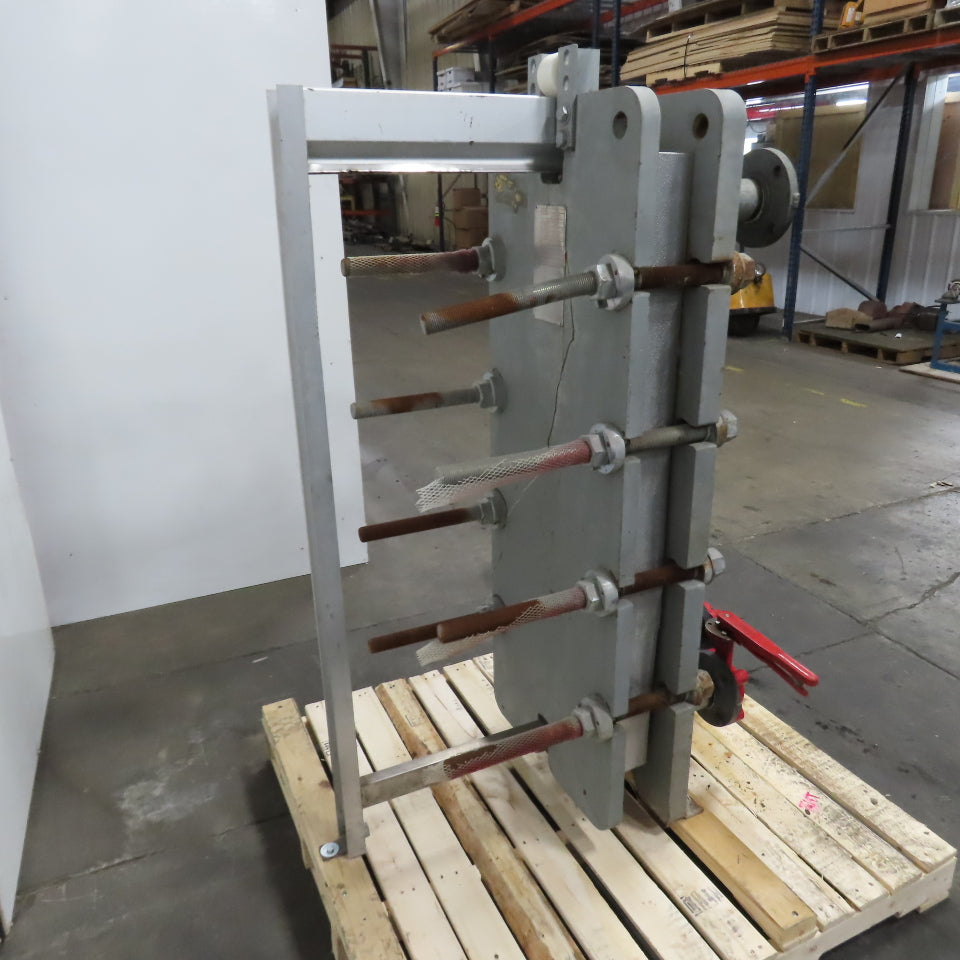 Bell & Gossett Plate Heat Exchanger 150PSI 302° F W/ 2 Valves