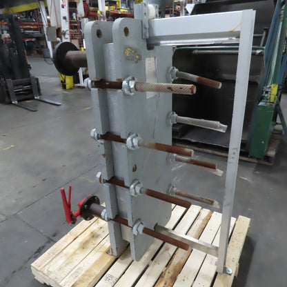 Bell & Gossett Plate Heat Exchanger 150PSI 302° F W/ 2 Valves