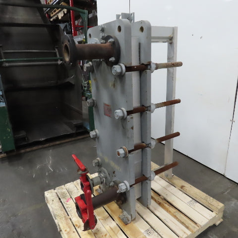 Bell & Gossett Plate Heat Exchanger 150PSI 302° F W/ 2 Valves