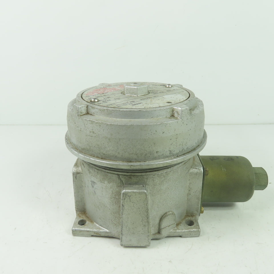 United Electric Controls J120 Model 9778 156 Pressure Switch 15A 480VAC 100PSI