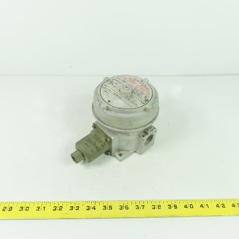 United Electric Controls J120 Model 9778 156 Pressure Switch 15A 480VAC 100PSI