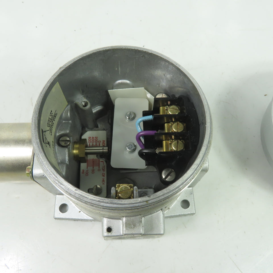 United Electric Controls J120 Model 9778 156 Pressure Switch 15A 480VAC 100PSI
