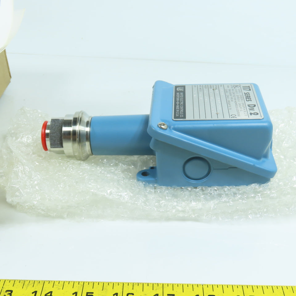 United Electric H117-174 117 Series Pressure Switch 8-200 PSI NEW