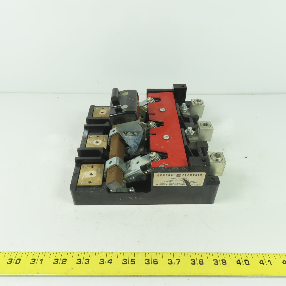 General Electric THMC34 QMW 3-Pole Fusible Disconnect Switch 600V 200A