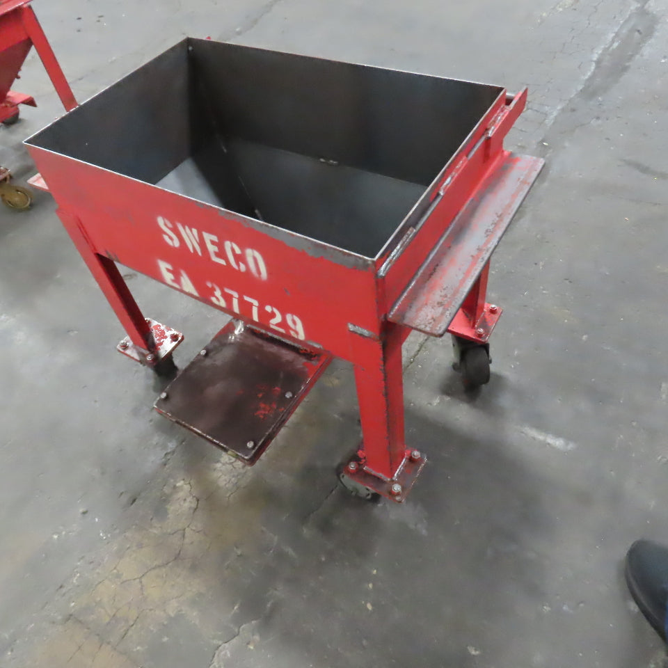 21 Gallon 0.1 Cubic Yard Mobile Bulk Storage Bin 45° Cone Slope Hopper W/Casters