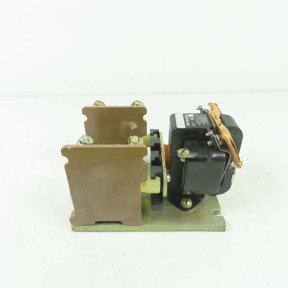 Joslyn Clark 5U2- Type PM Control Relay Bulletin 7305 600VAC 10A