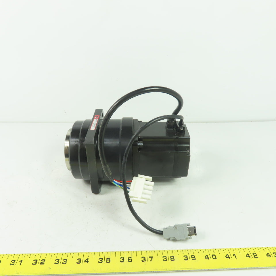 Yaskawa SGMPH-04AAAGB01 AC Servo Gear Motor 200V 400W 2.6A W/ CP-25A-11-F002B-SP
