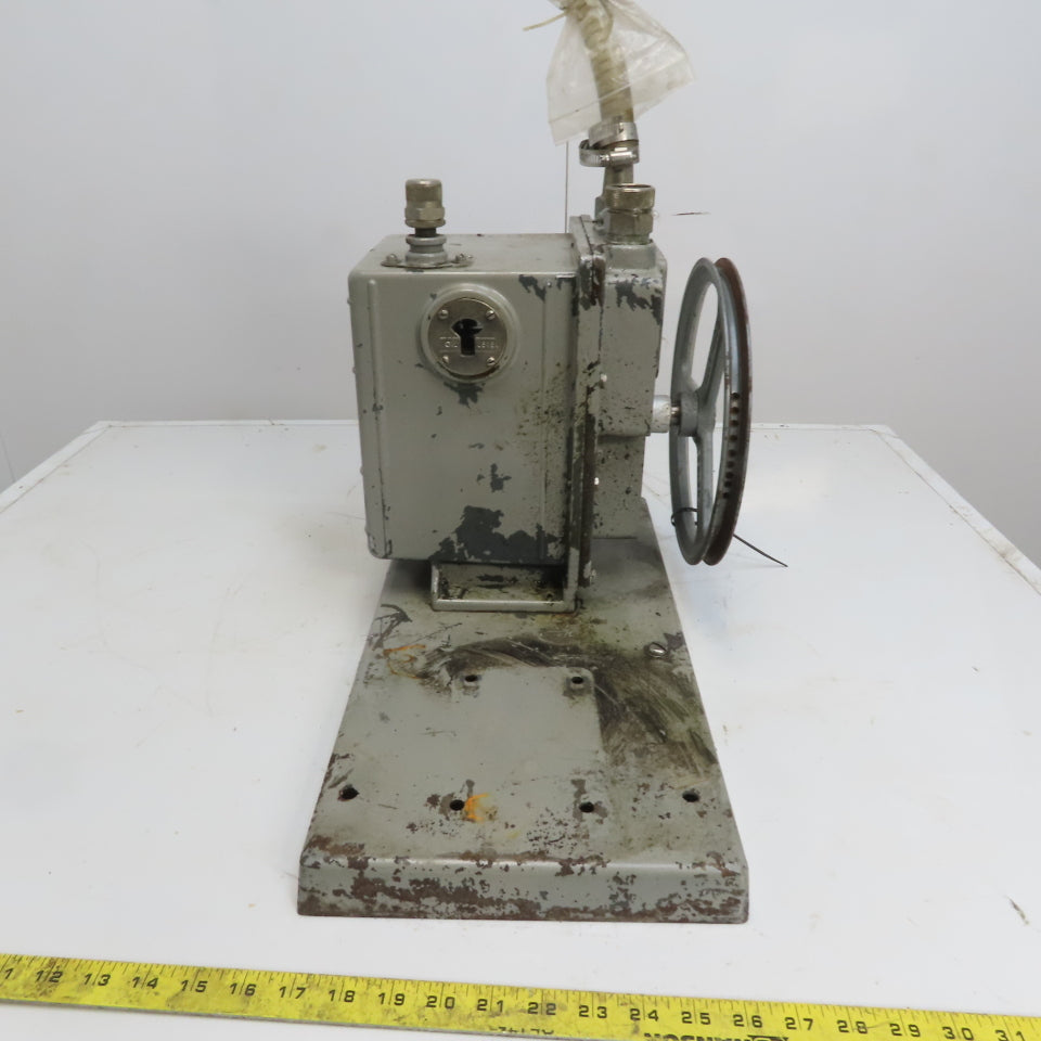 Seargent Wells Scientific Co. Duo-Seal Belt Driven Vacuum Pump