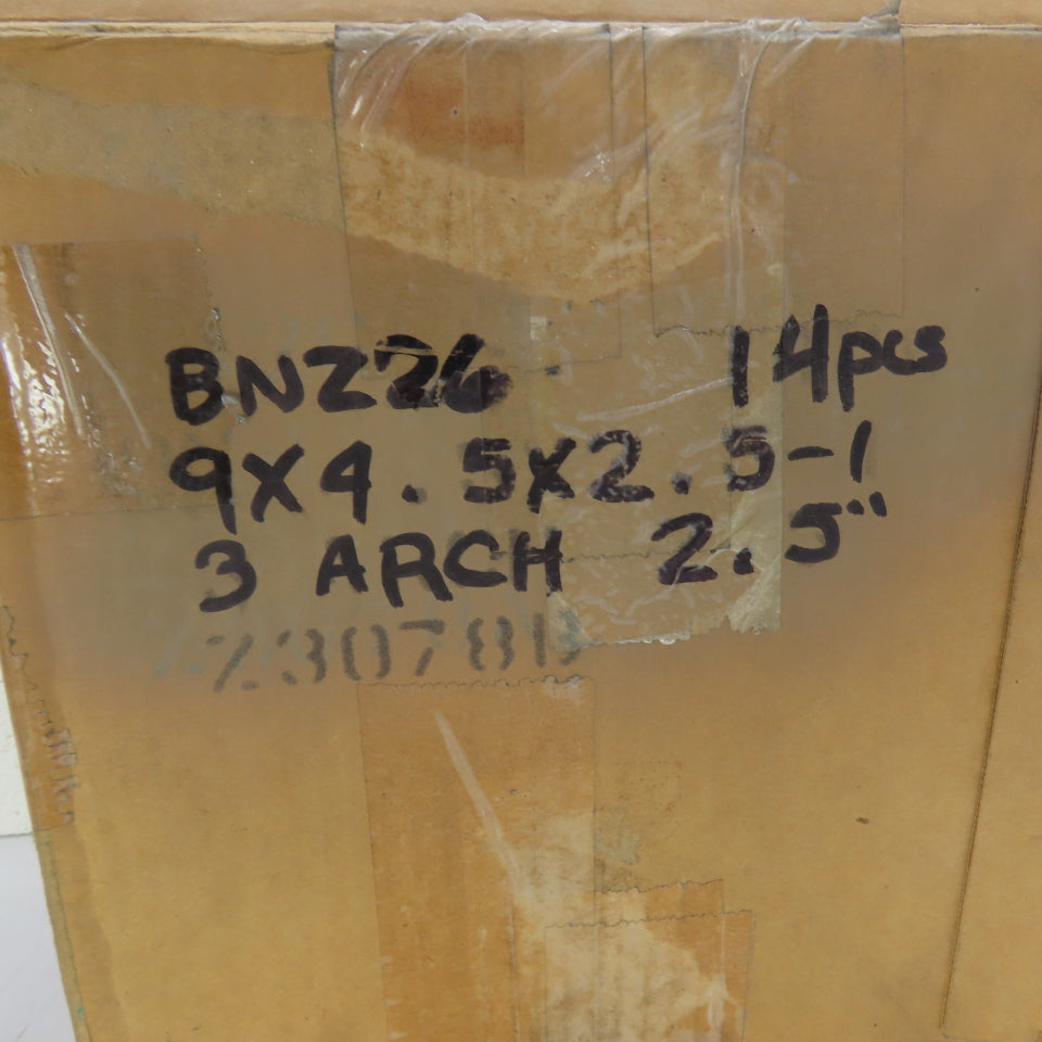 BNZ No.3 Arch Insulating Fire Brick 2600° 9" x 4.5" x 2.5" Box Of 14