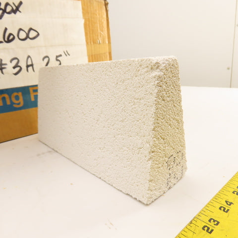 BNZ No.3 Arch Insulating Fire Brick 2600° 9" x 4.5" x 2.5" Box Of 14