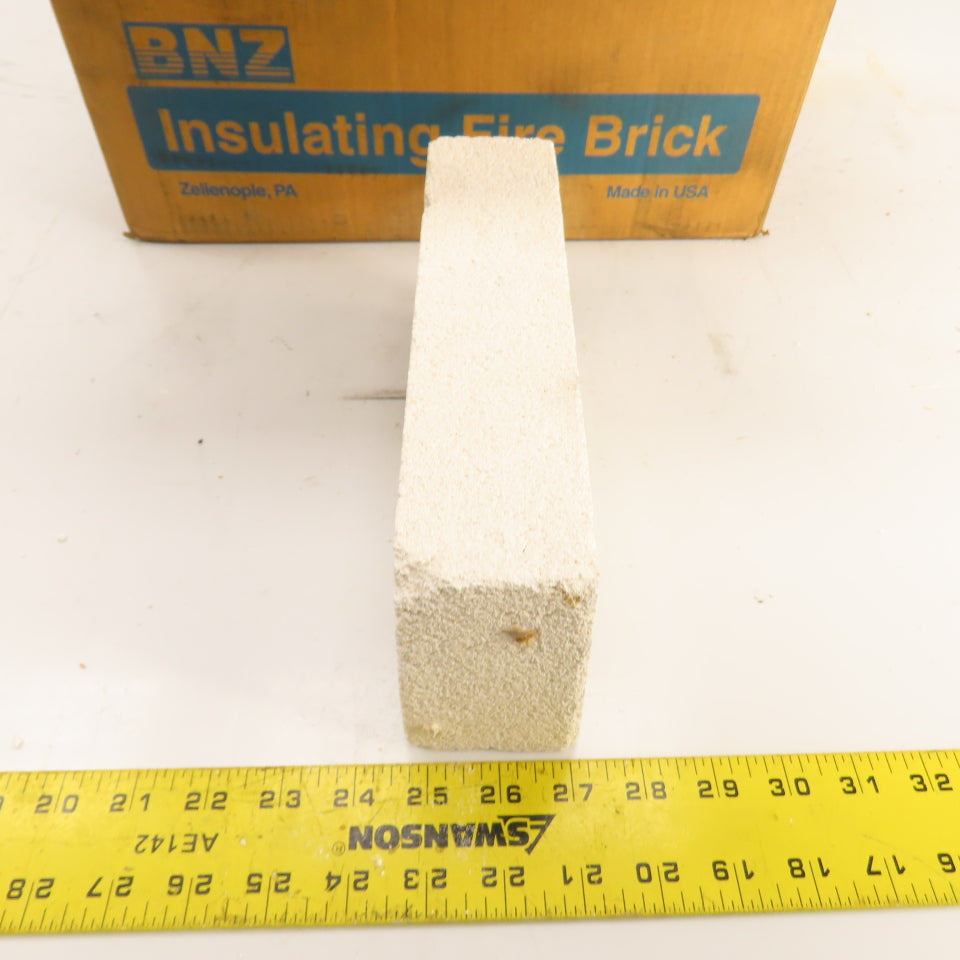 BNZ PA-26 Arch No. 2.5 Insulating Fire Brick 2600° 9" x 4.5" x 2.5-2.125" Lot/10