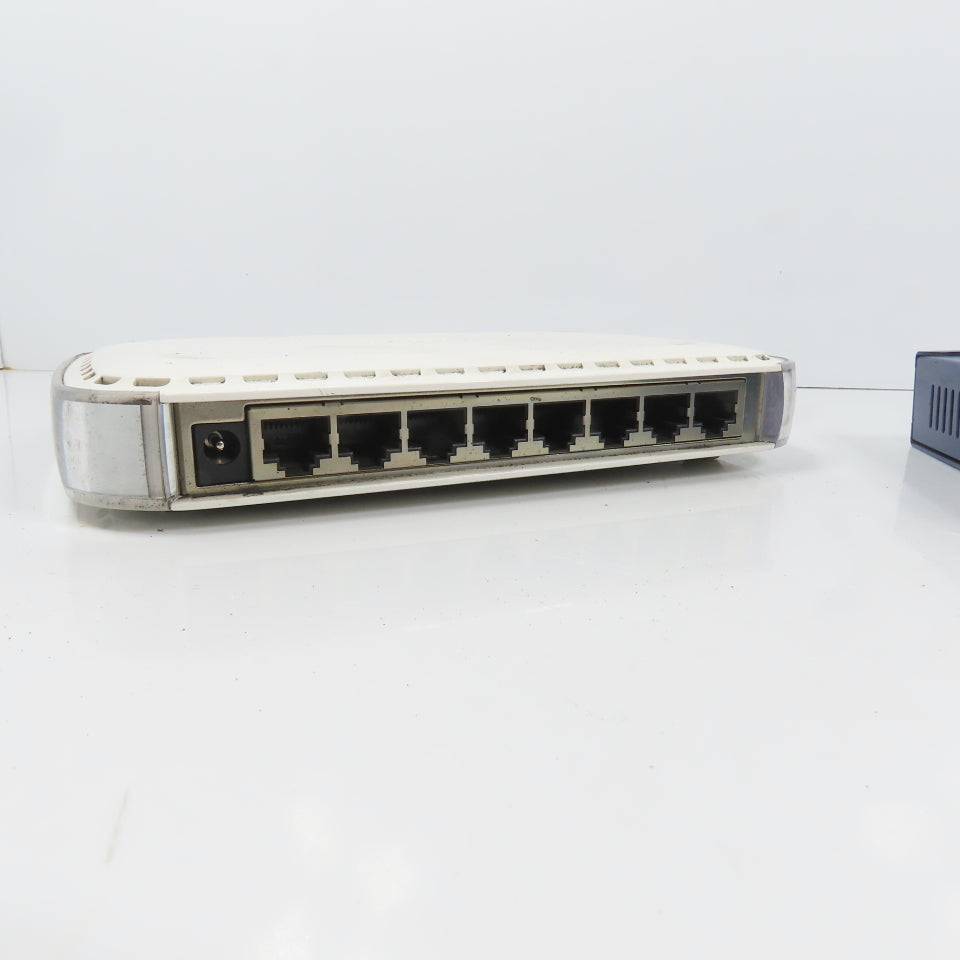 Netgear GS608v3 & GS108v4 8-Port Ethernet Switches W/ 1 Power Supply Lot Of 2