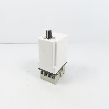 Square D 9050JCK11V20 Ser G Timing Relay 0.1-10 Sec 120/240VAC 10A W/ Base