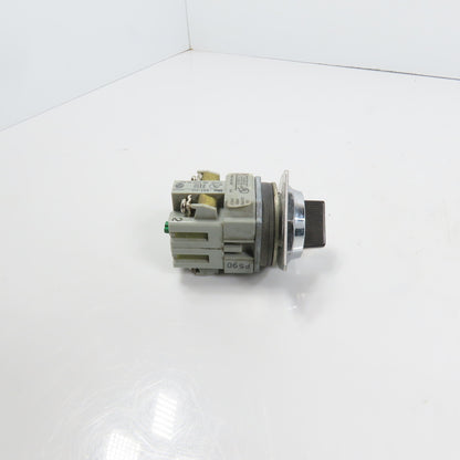 Idec ASD320N-B Pilot Duty 3-Position Selector Switch 120-600VAC 10A