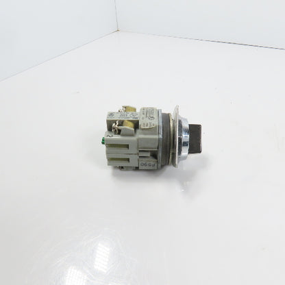 Idec ASD320N-B Pilot Duty 3-Position Selector Switch 120-600VAC 10A
