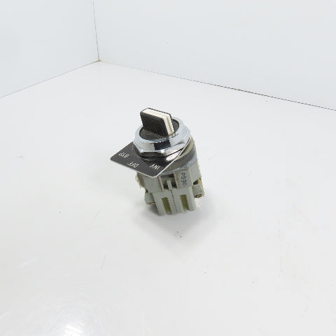 Idec ASD320N-B Pilot Duty 3-Position Selector Switch 120-600VAC 10A